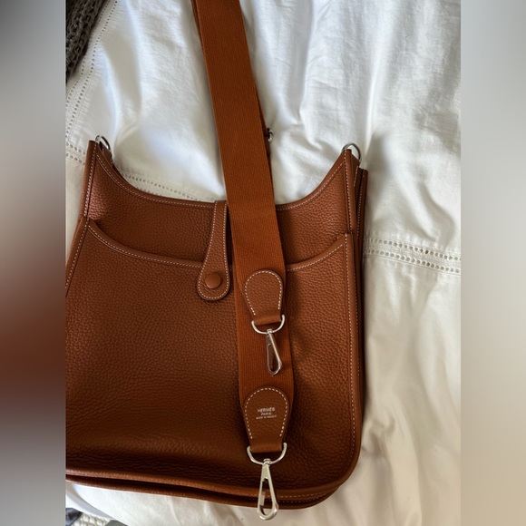 Hermes Gold Evelyne PM with palladium hardware - Picture 8 of 13